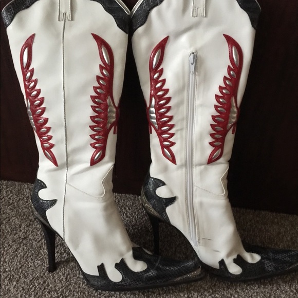 stiletto cowgirl boots